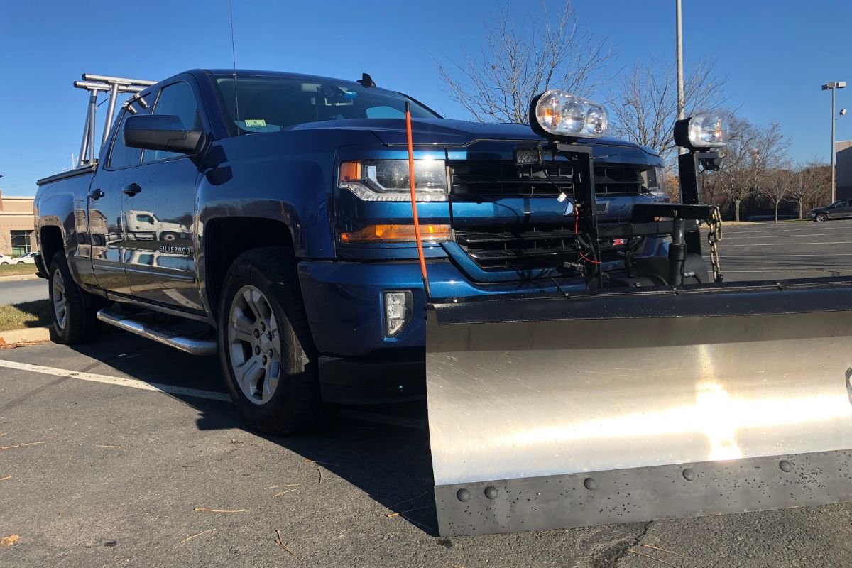 professional-snow-plow-truck-massachusetts