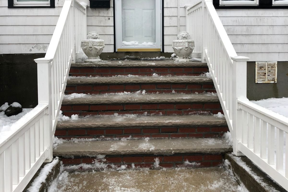 snow-removed-front-steps-deicing
